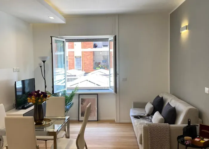 Gramsci 2 - Cozy Apartment Near Sempione Park!